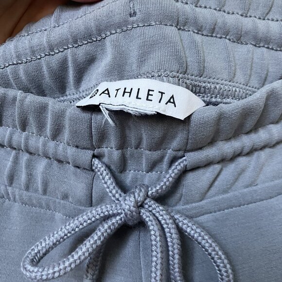 Athleta Seasoft Mid Rise Straight Crop Pants Womens Gray Outdoor Runnning - Picture 6 of 9
